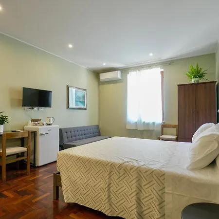 Maison d'hôtes Domus Fabia - &